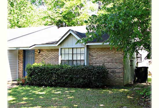 2020 Gardenbrook Ln house photo